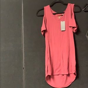 NWT Guess Cold shoulder Tee